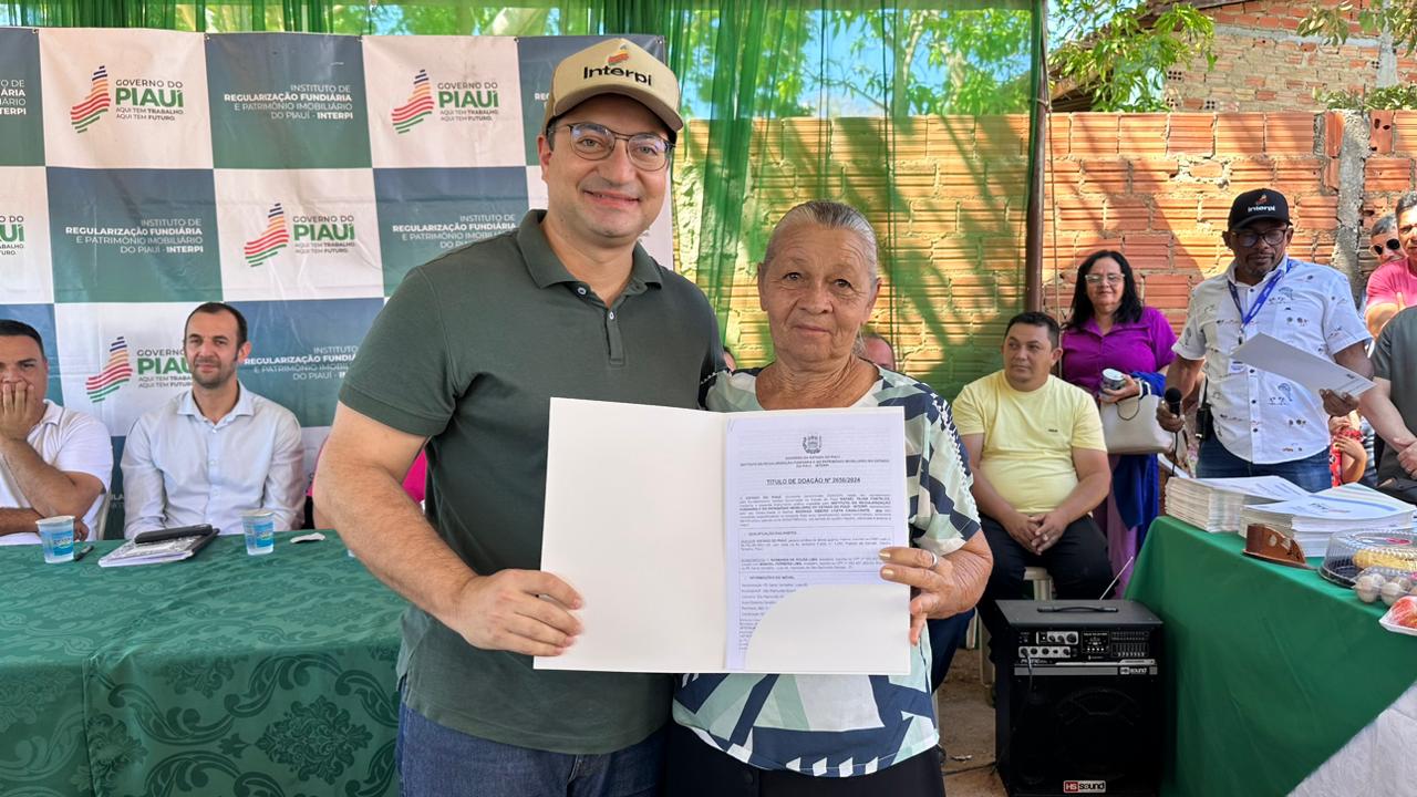 Interpi regulariza situação de famílias com entrega de mais de 150 títulos definitivos em São Raimundo Nonato