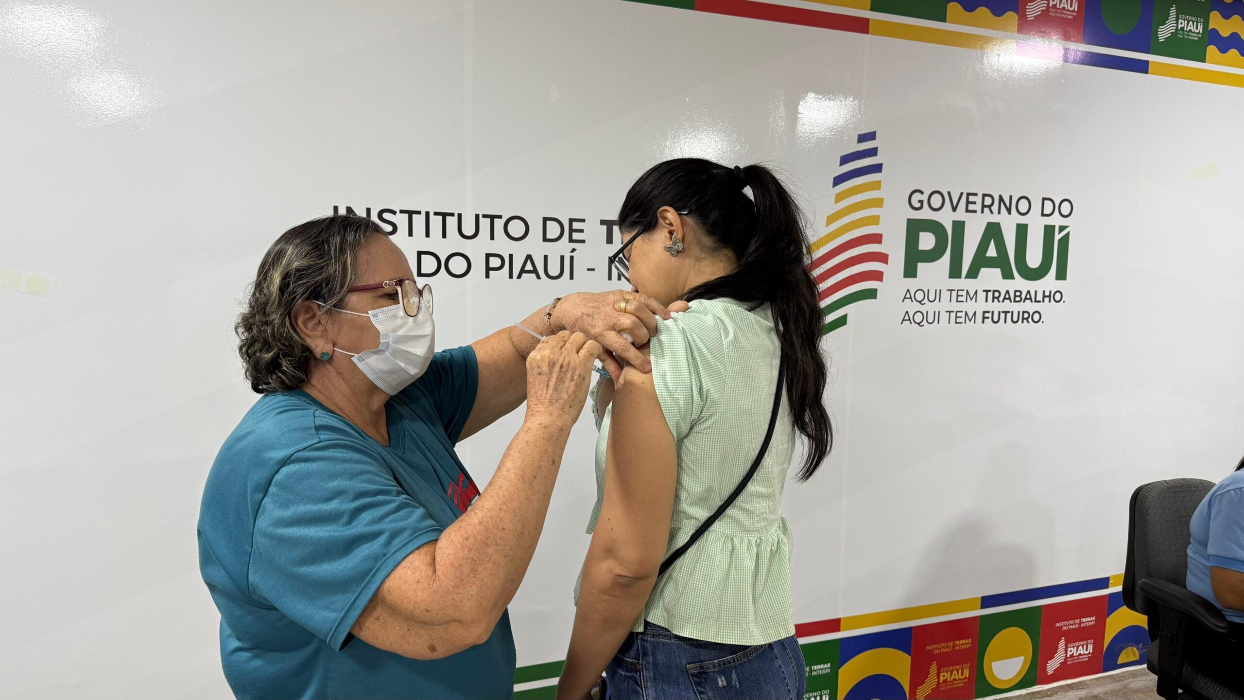 Vacinação no Interpi reforça compromisso com saúde dos servidores