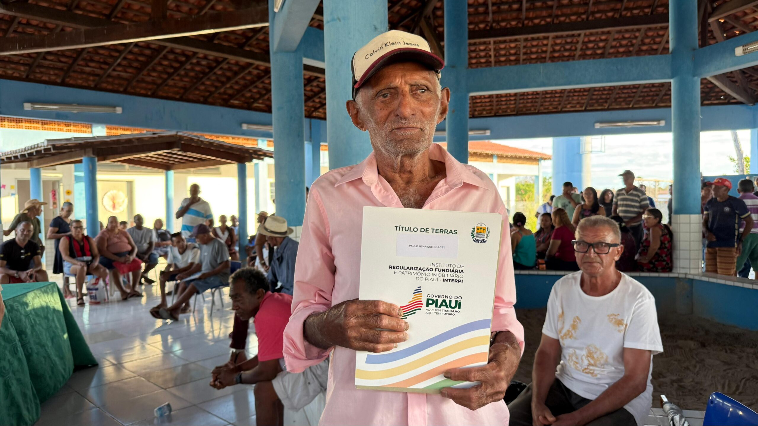 Interpi entrega 374 títulos definitivos de propriedade em São Francisco do Piauí